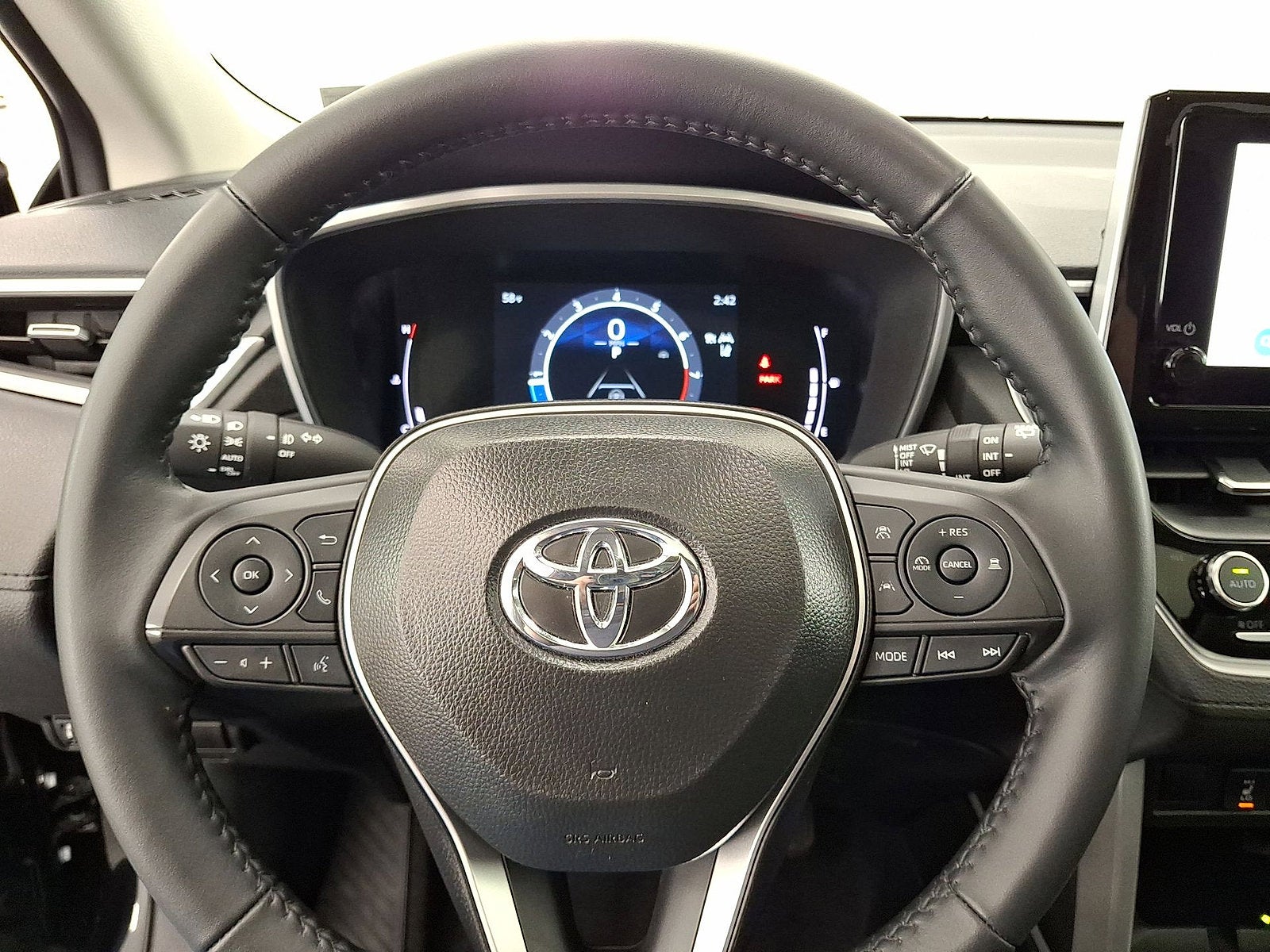 2025 Toyota Corolla Cross XLE