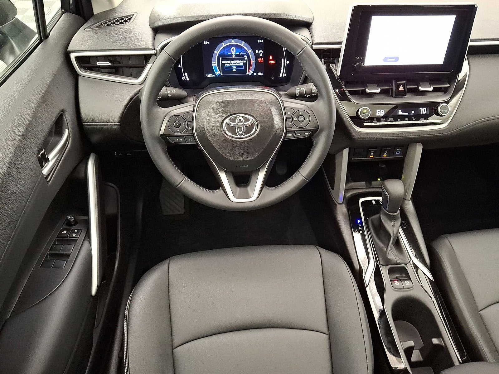 2025 Toyota Corolla Cross XLE