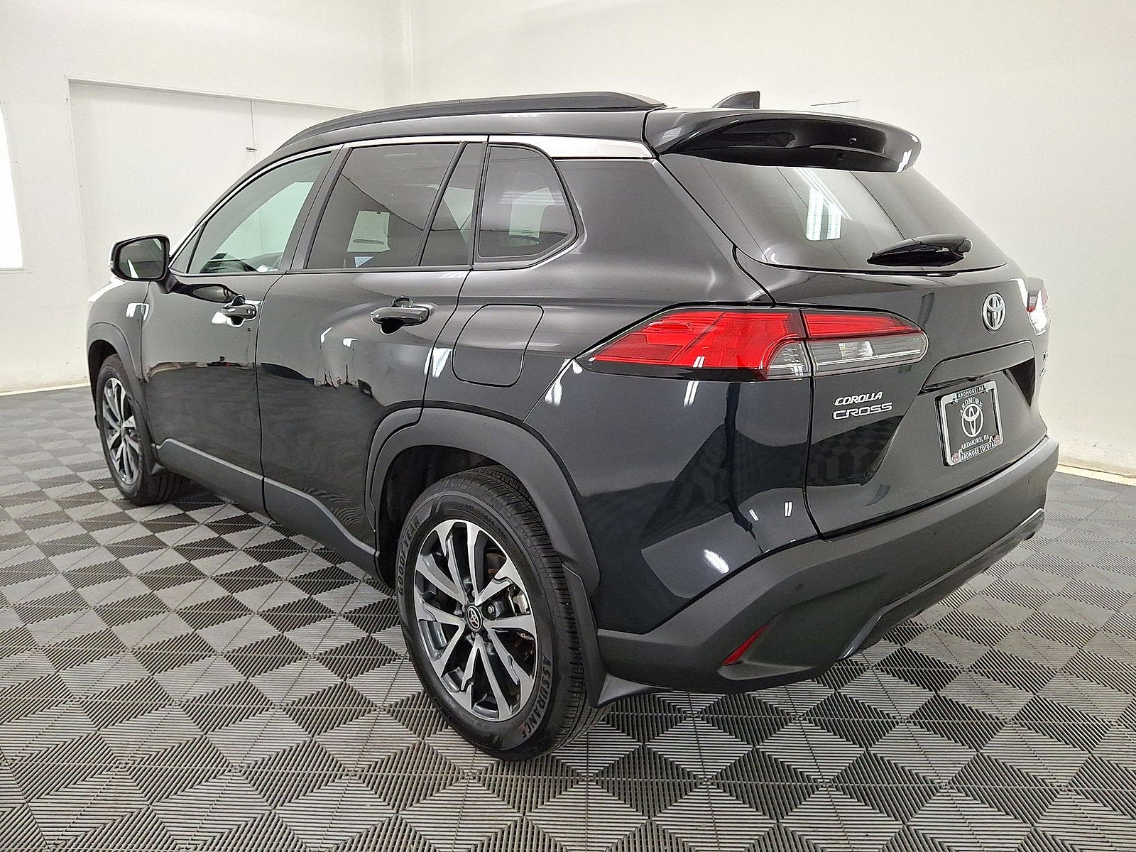2025 Toyota Corolla Cross XLE