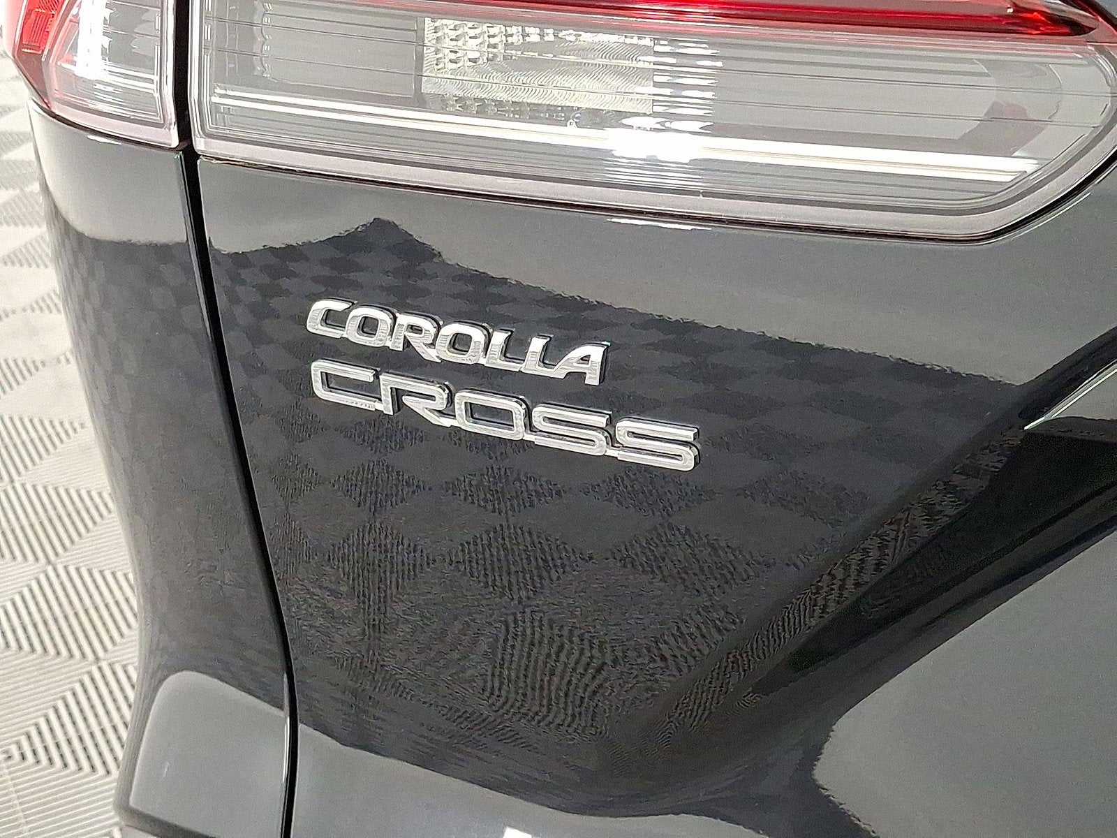 2025 Toyota Corolla Cross XLE