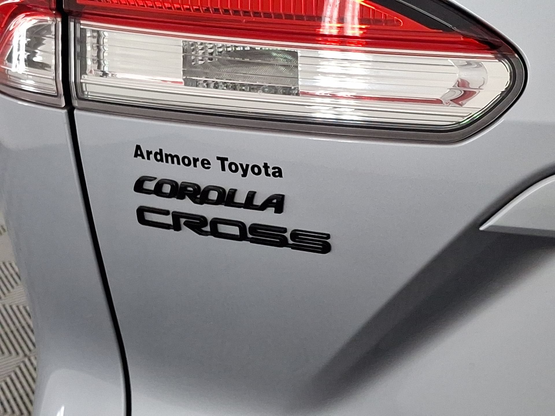 2023 Toyota Corolla Cross Hybrid SE