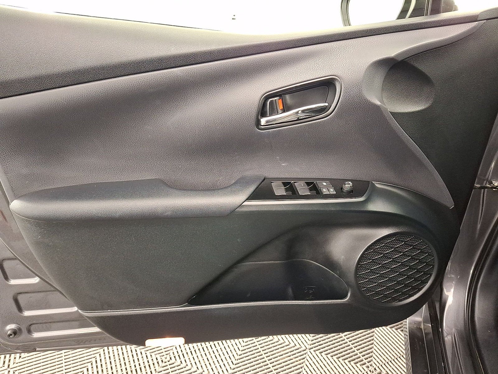 2021 Toyota Prius L Eco