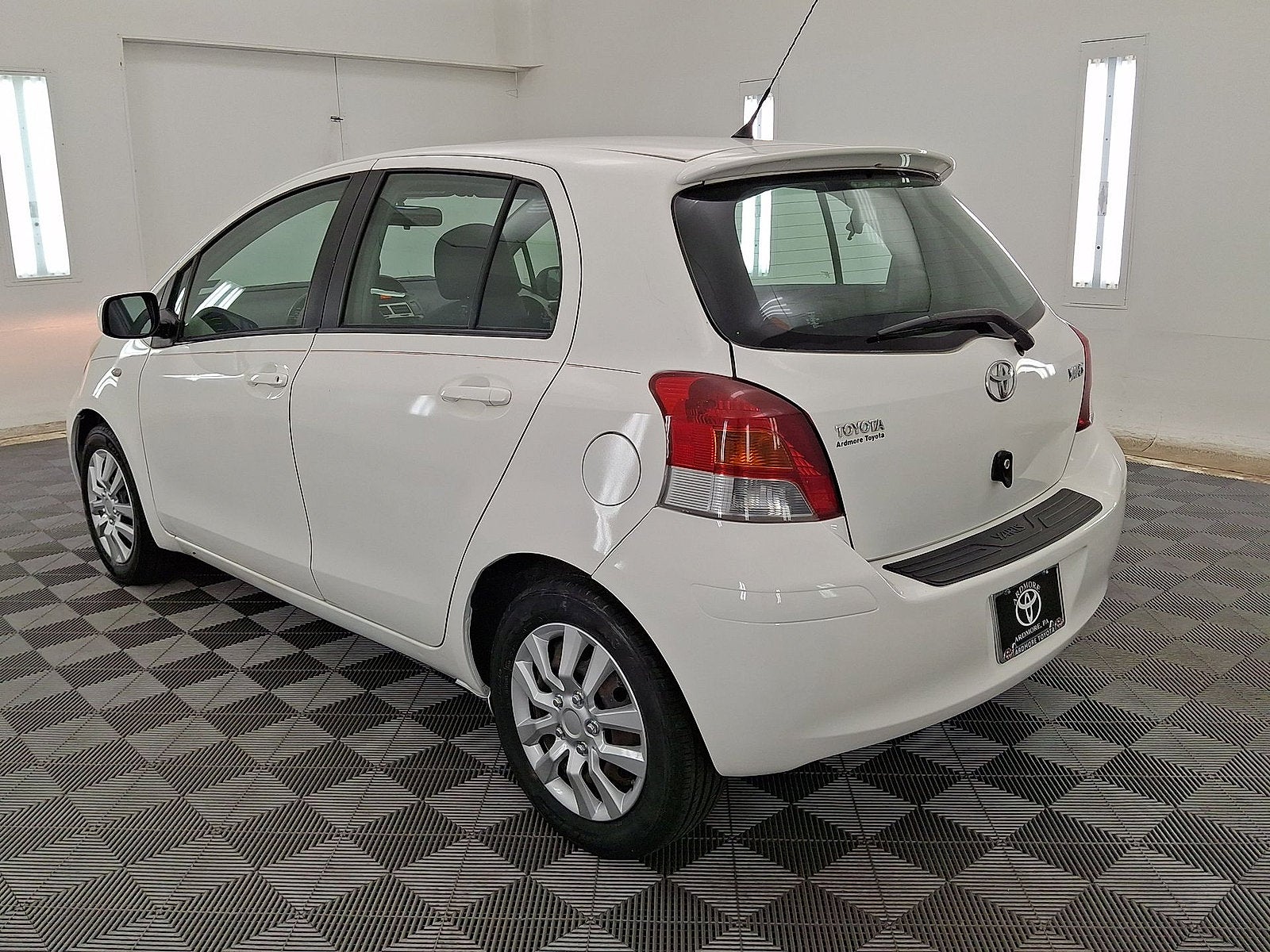 2009 Toyota Yaris Base