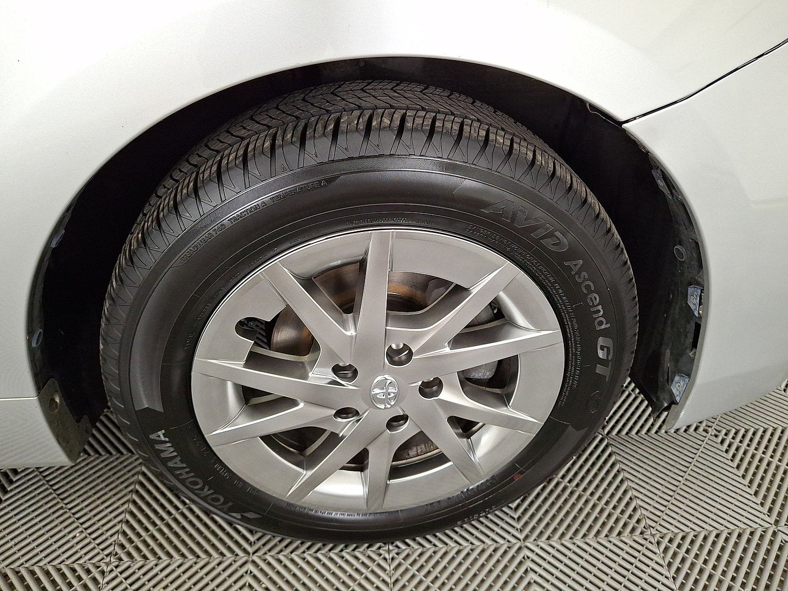 2017 Toyota Prius v Five