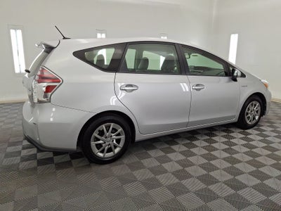 2017 Toyota Prius v Five