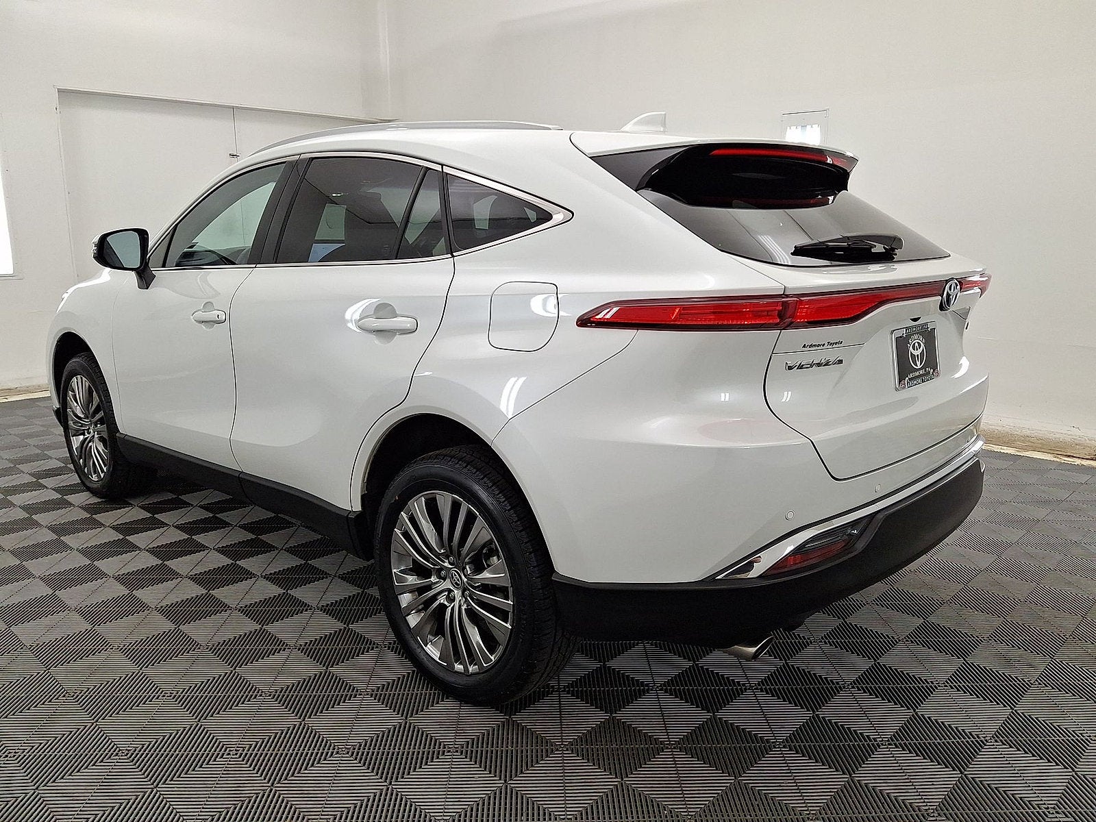 2023 Toyota Venza XLE