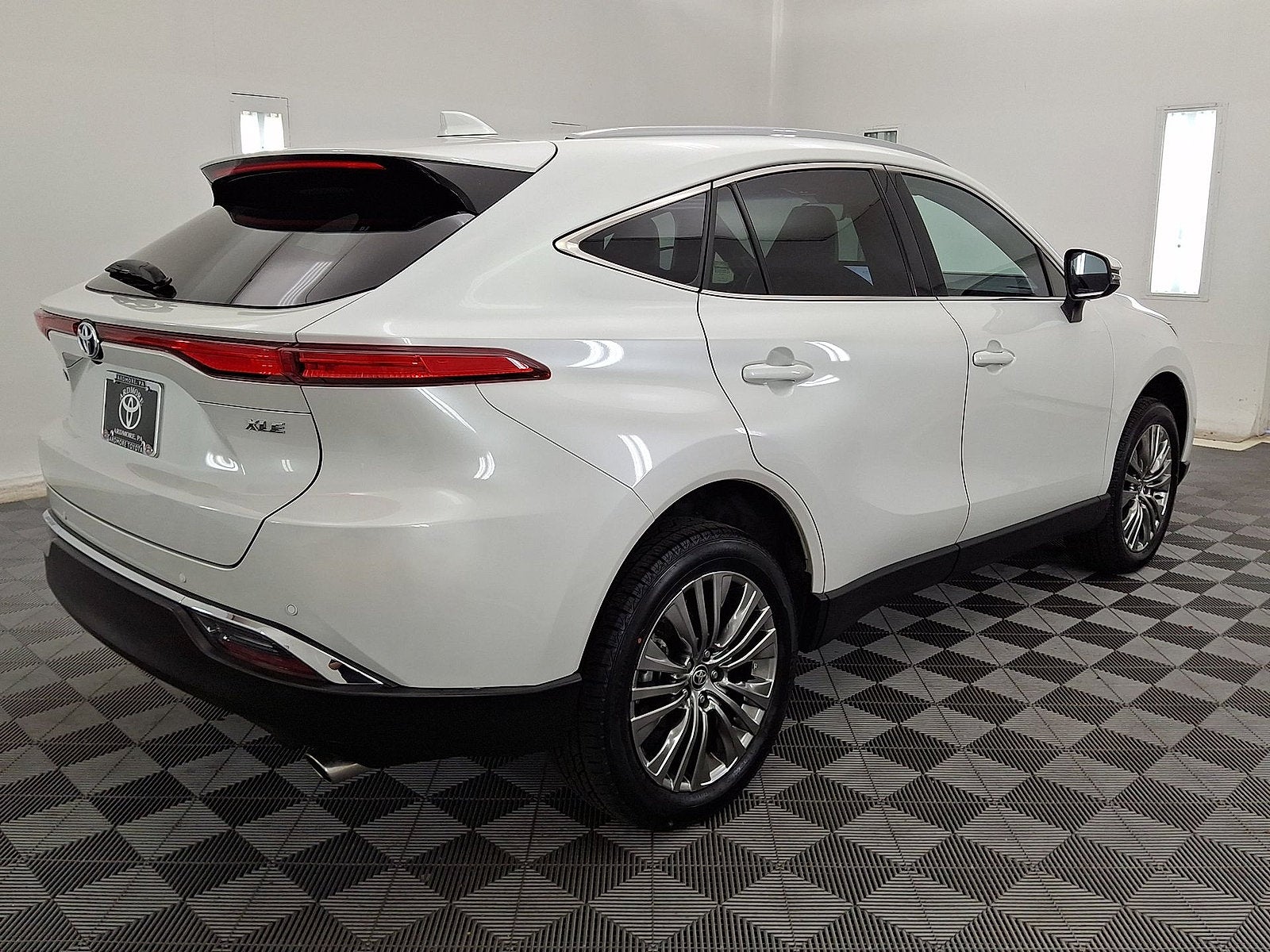 2023 Toyota Venza XLE