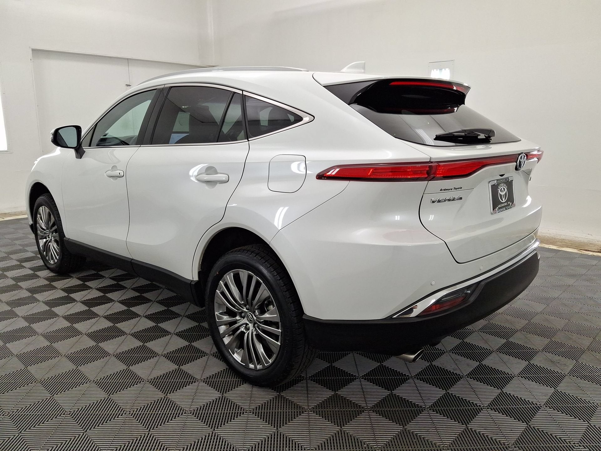 2023 Toyota Venza XLE