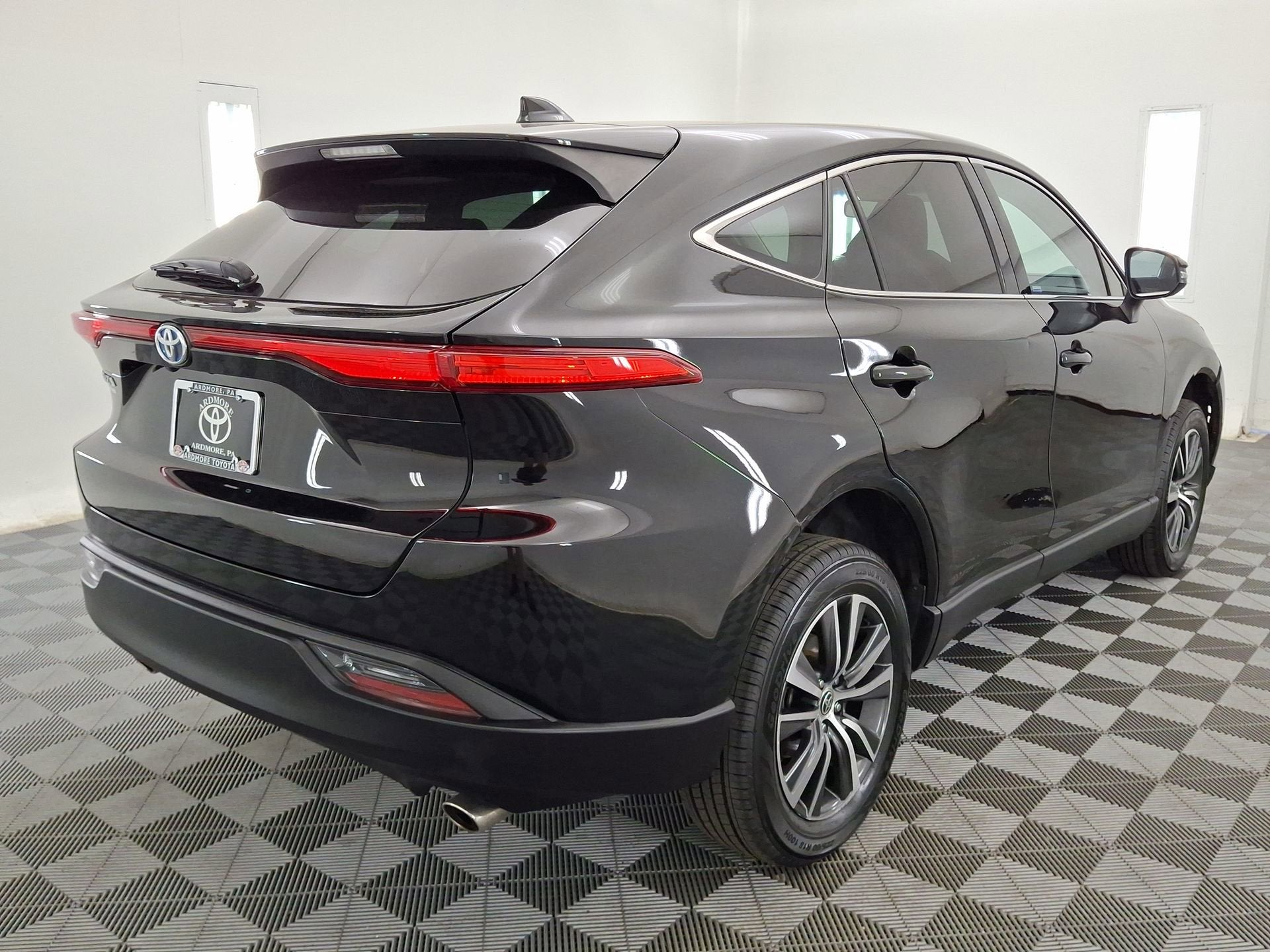 2023 Toyota Venza LE