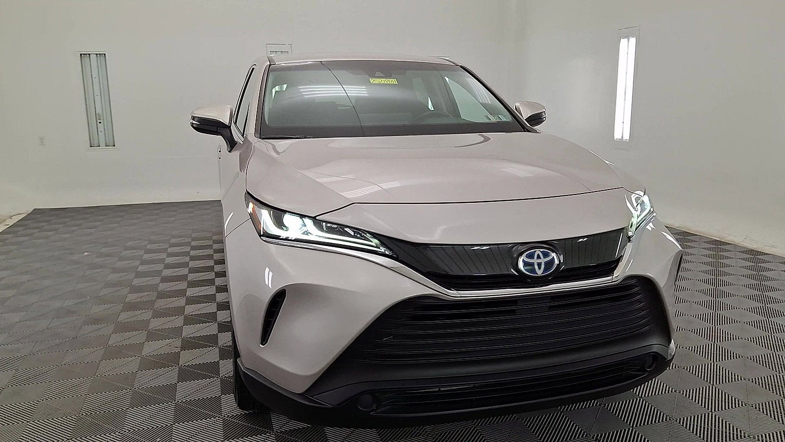 2023 Toyota Venza LE