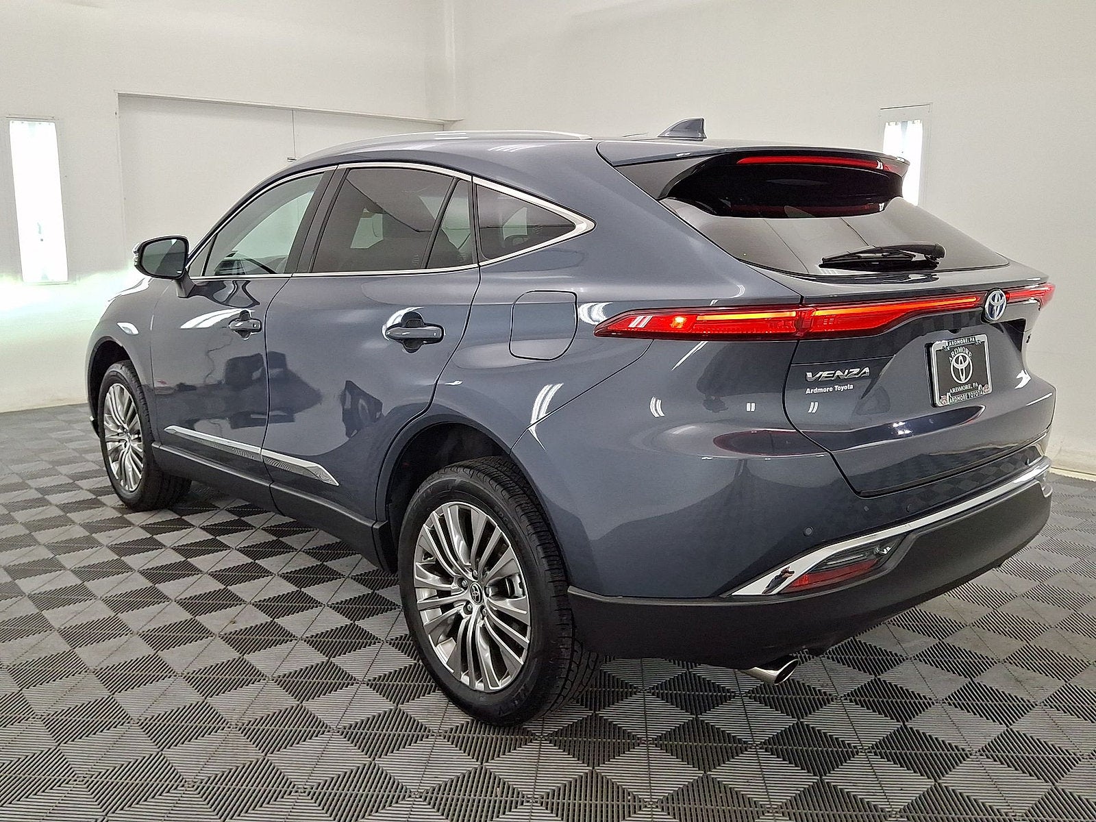 2023 Toyota Venza XLE
