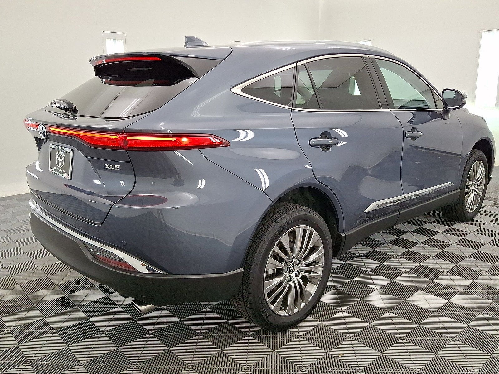 2023 Toyota Venza XLE