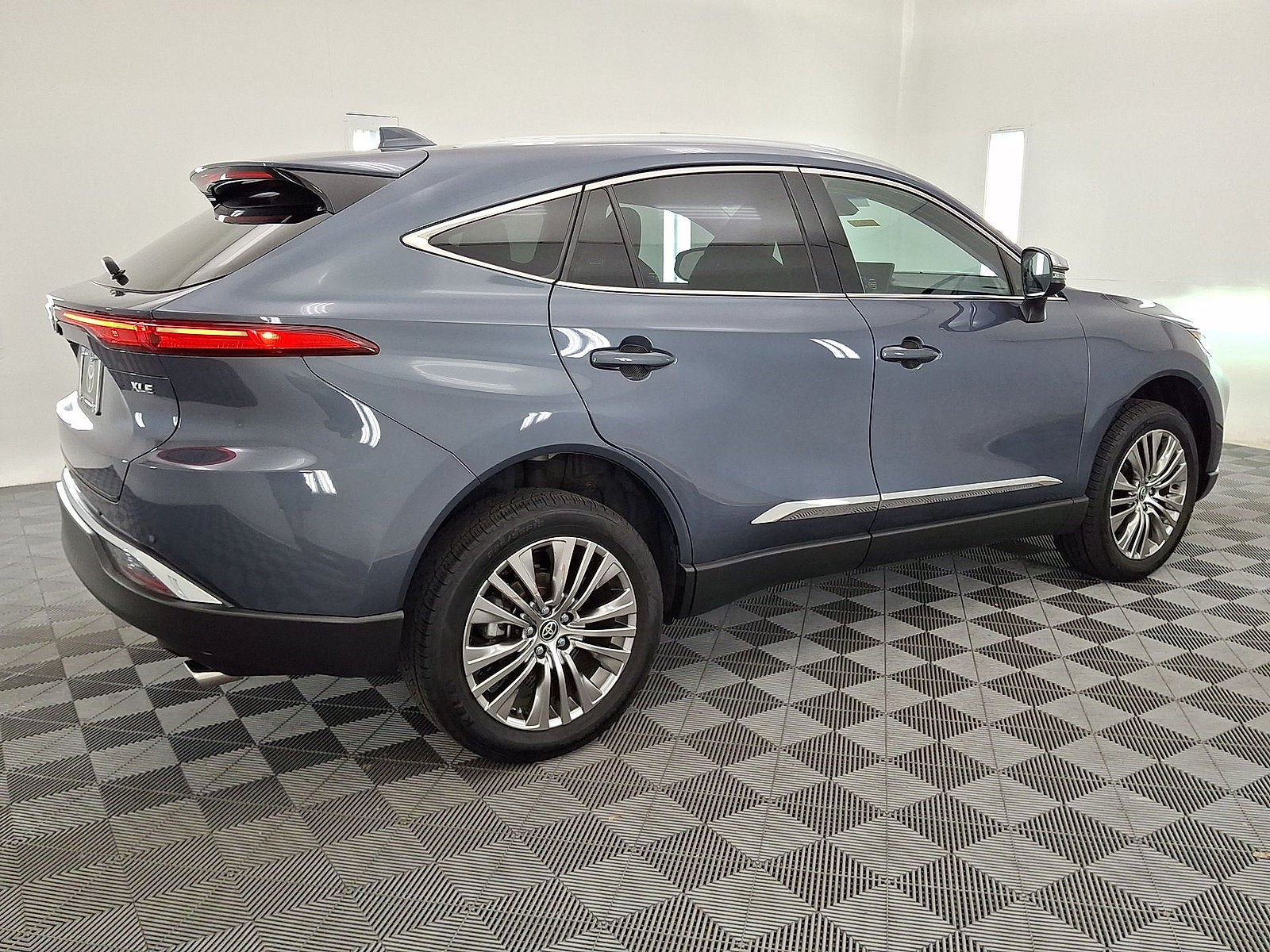 2023 Toyota Venza XLE