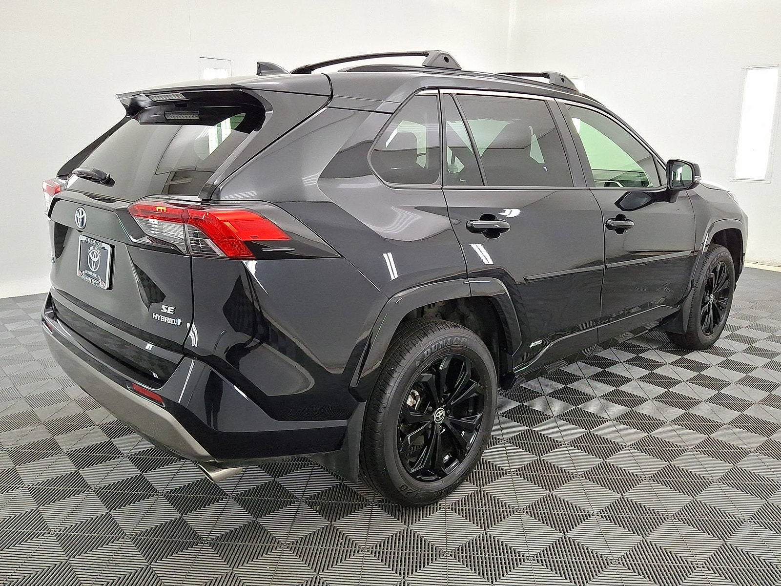 2023 Toyota RAV4 Hybrid SE