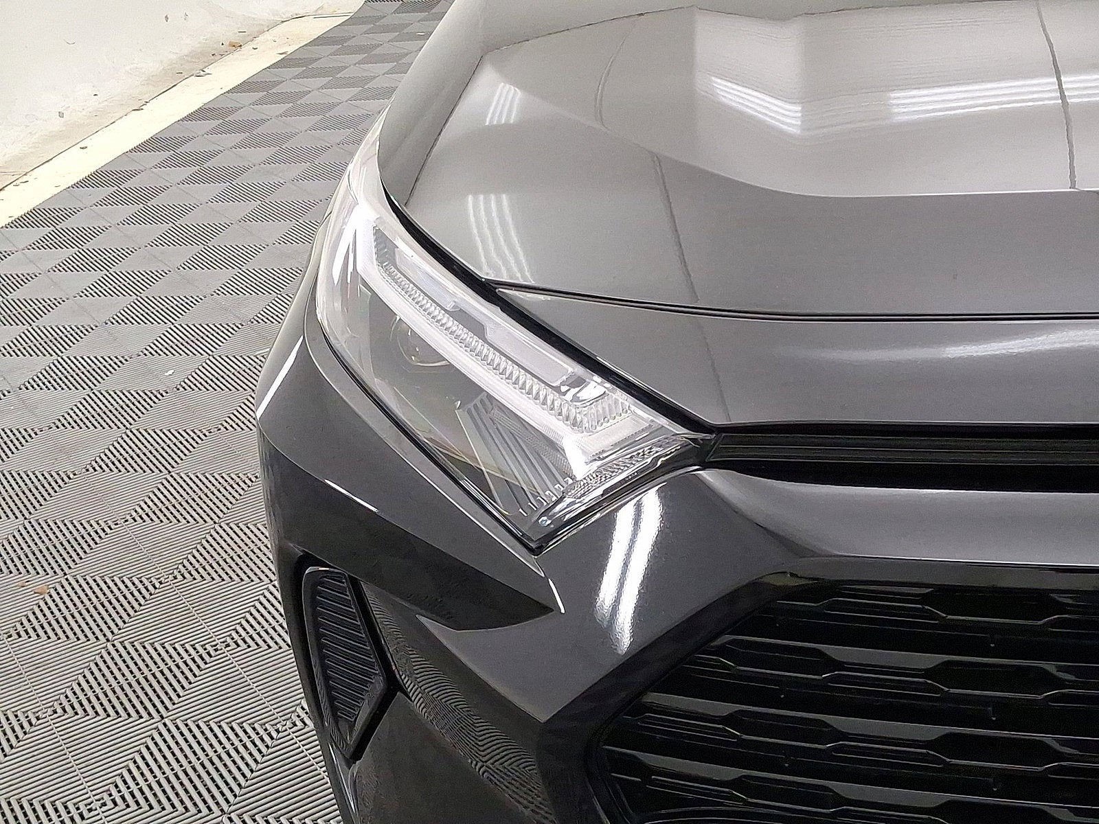 2023 Toyota RAV4 Hybrid SE