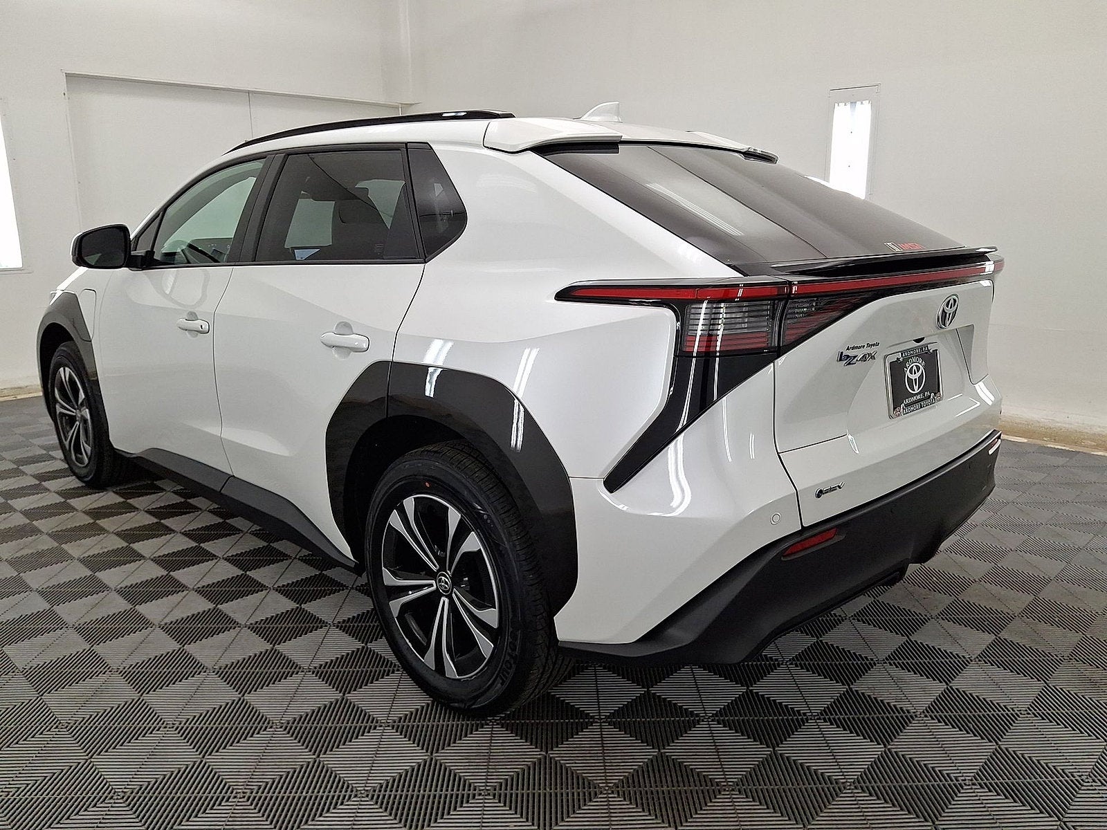 2024 Toyota bZ4X XLE