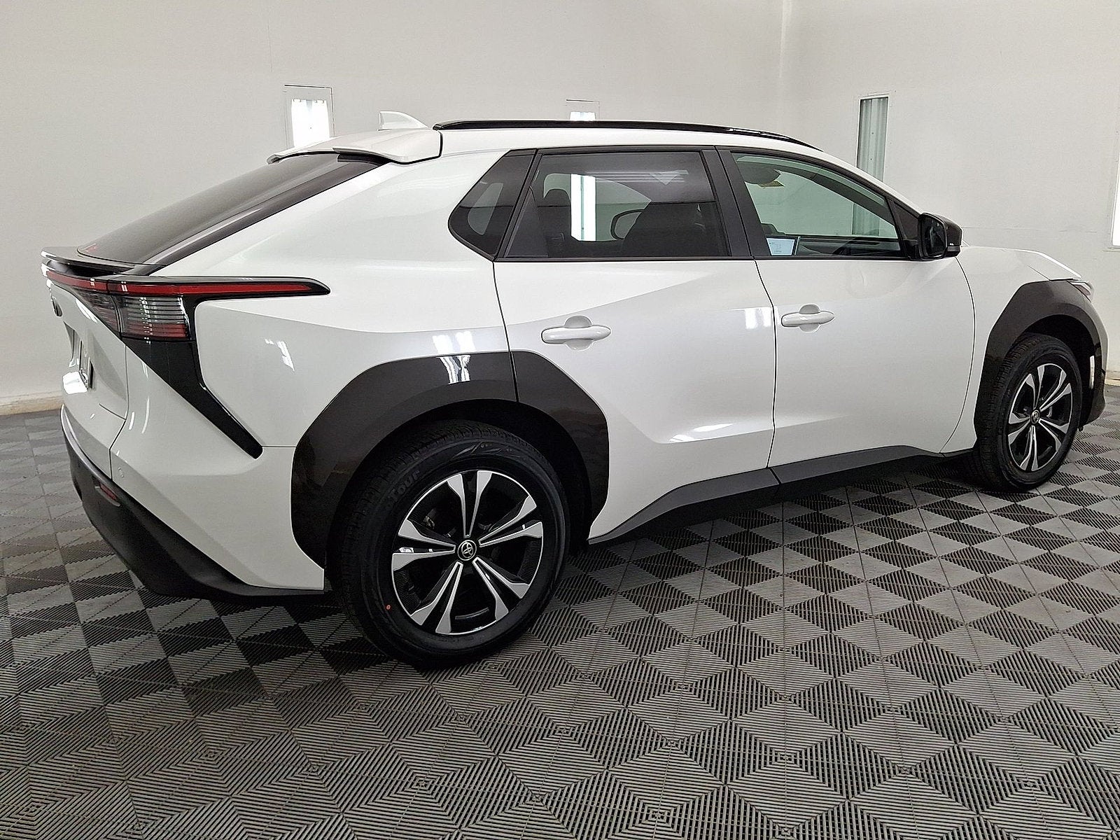 2024 Toyota bZ4X XLE