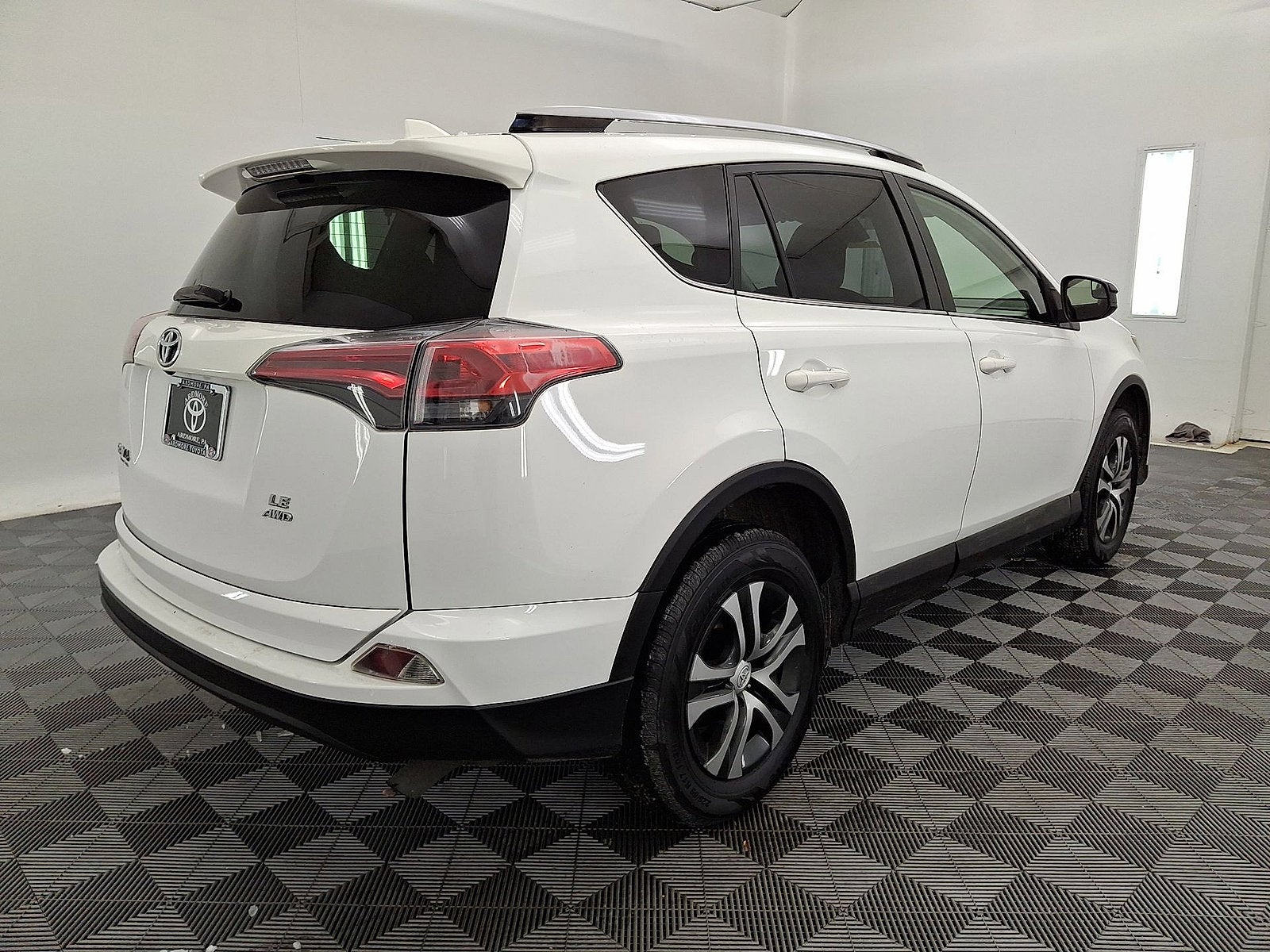 2017 Toyota RAV4 LE