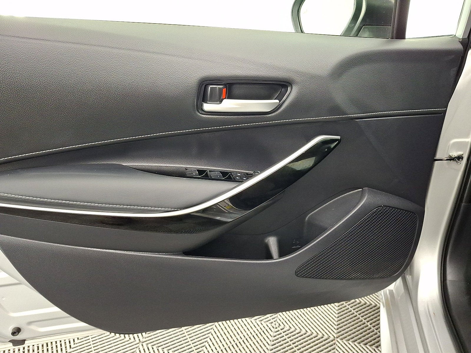 2023 Toyota Corolla Hatchback XSE