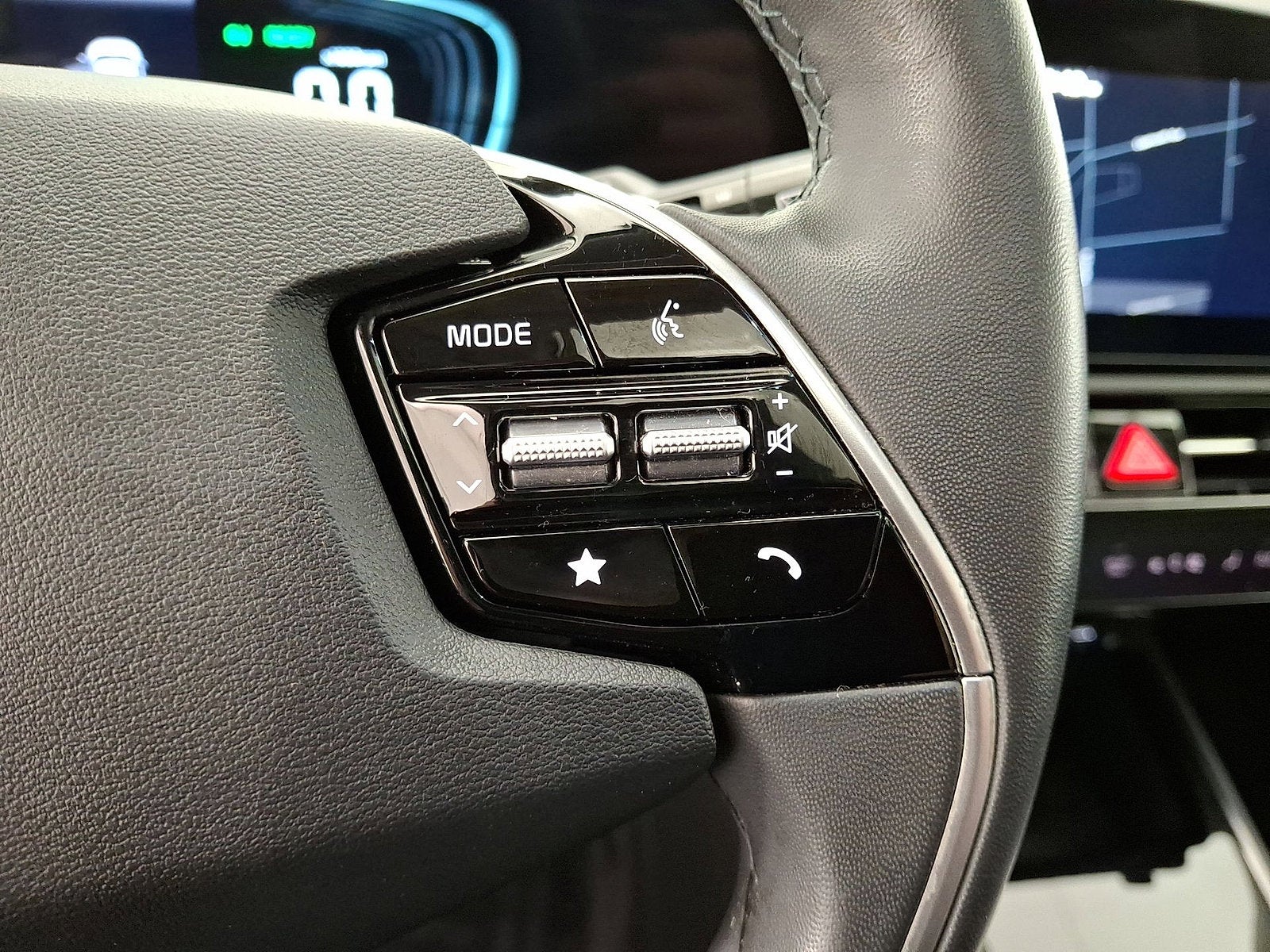 2023 Kia Niro Plug-In Hybrid SX Touring