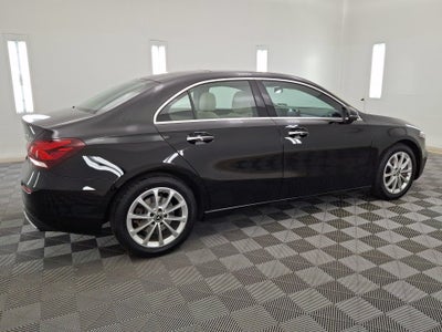 2021 Mercedes-Benz A 220 A 220