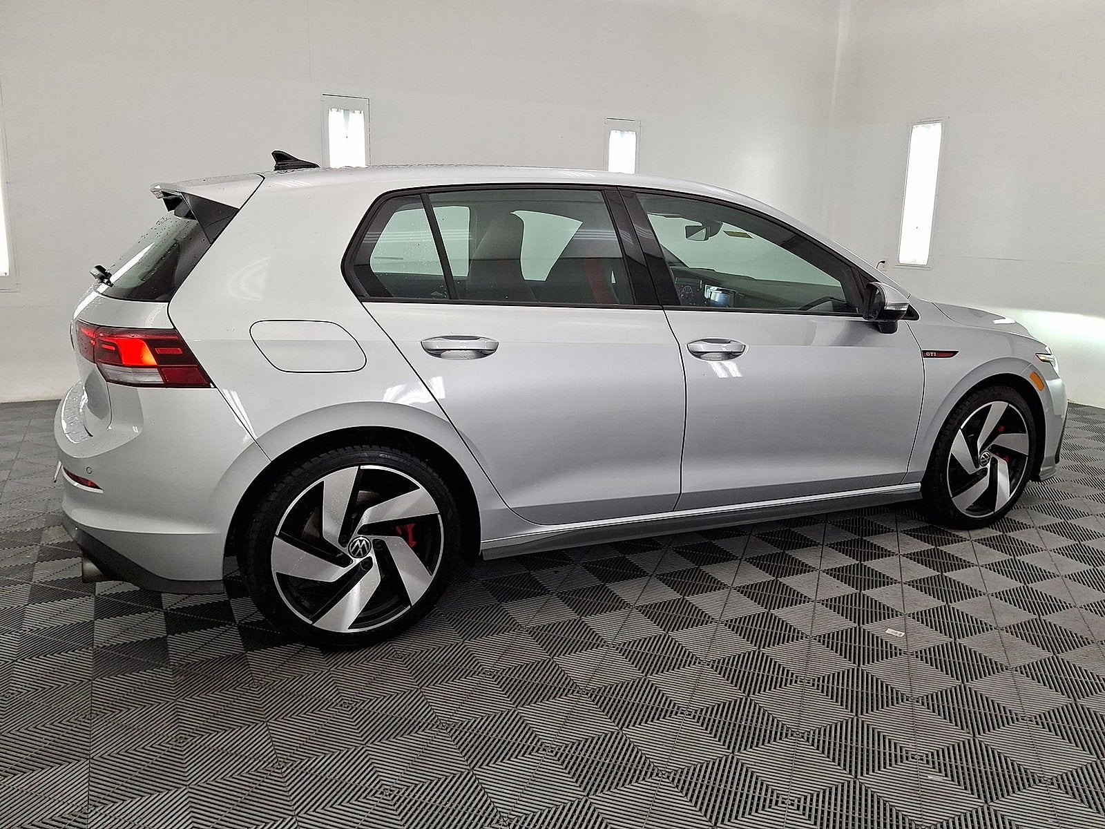 2023 Volkswagen Golf GTI S