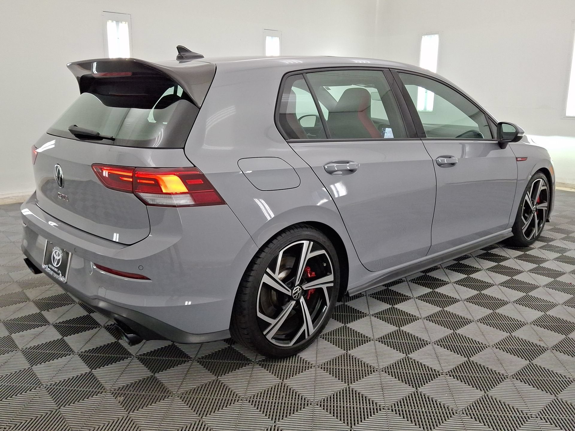 2024 Volkswagen Golf GTI SE