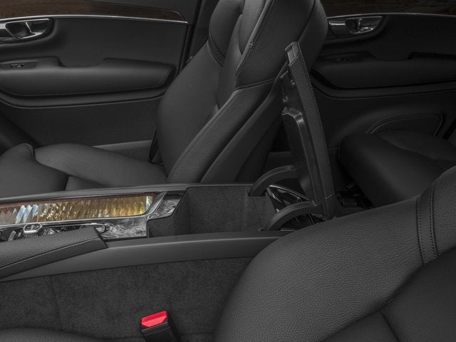 2018 Volvo XC90 Momentum