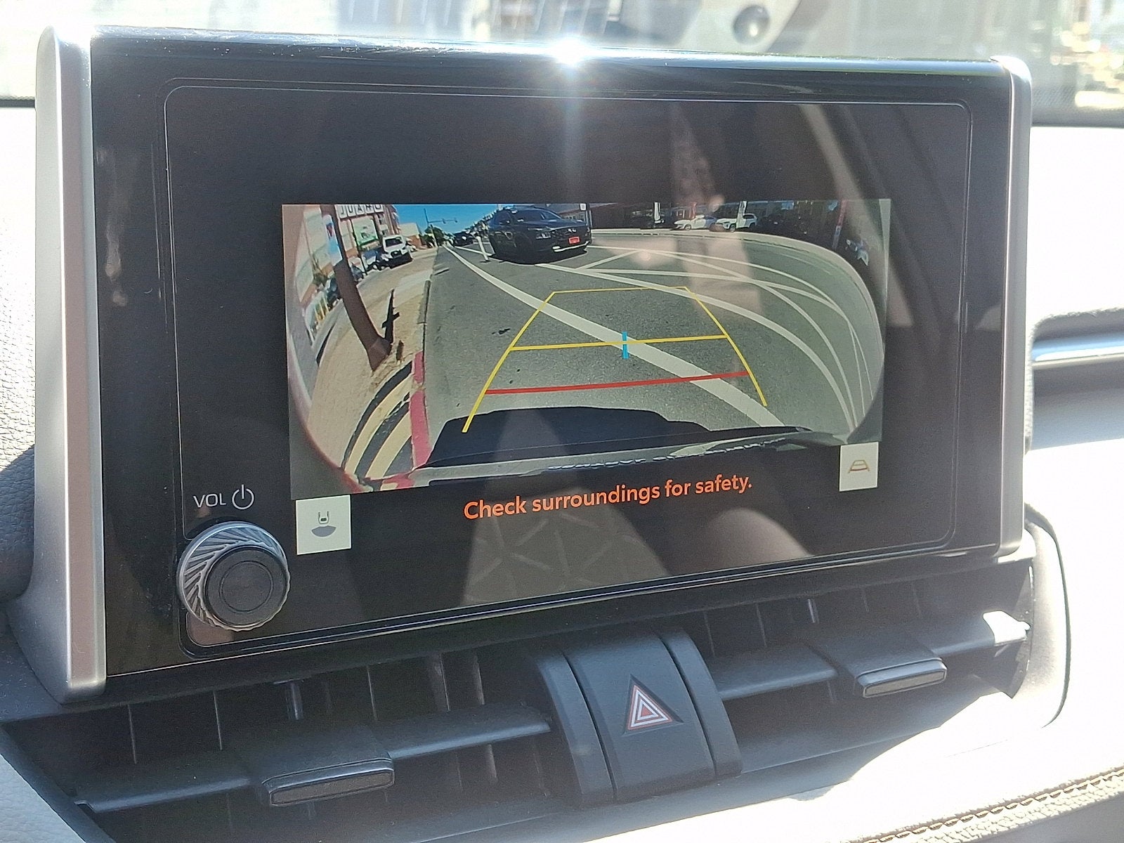 2024 Toyota RAV4 XLE - Photo 19