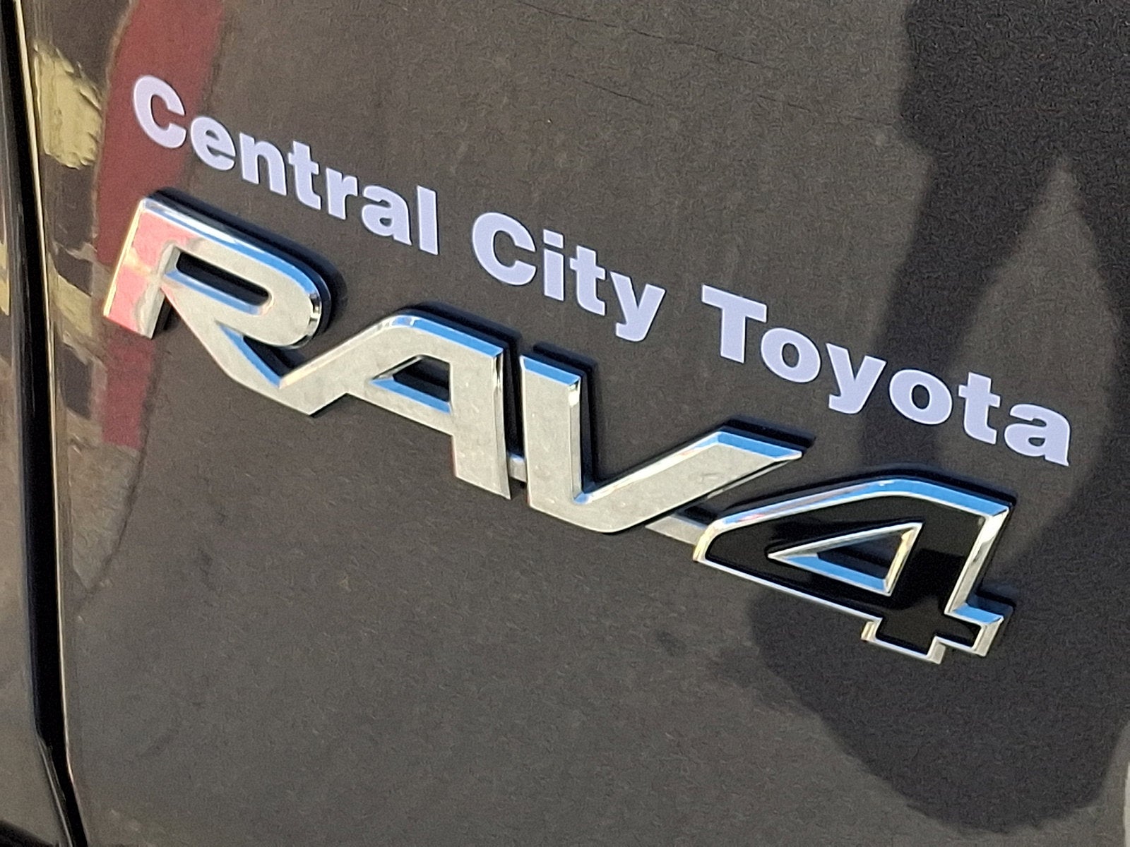 2024 Toyota RAV4 XLE - Photo 30