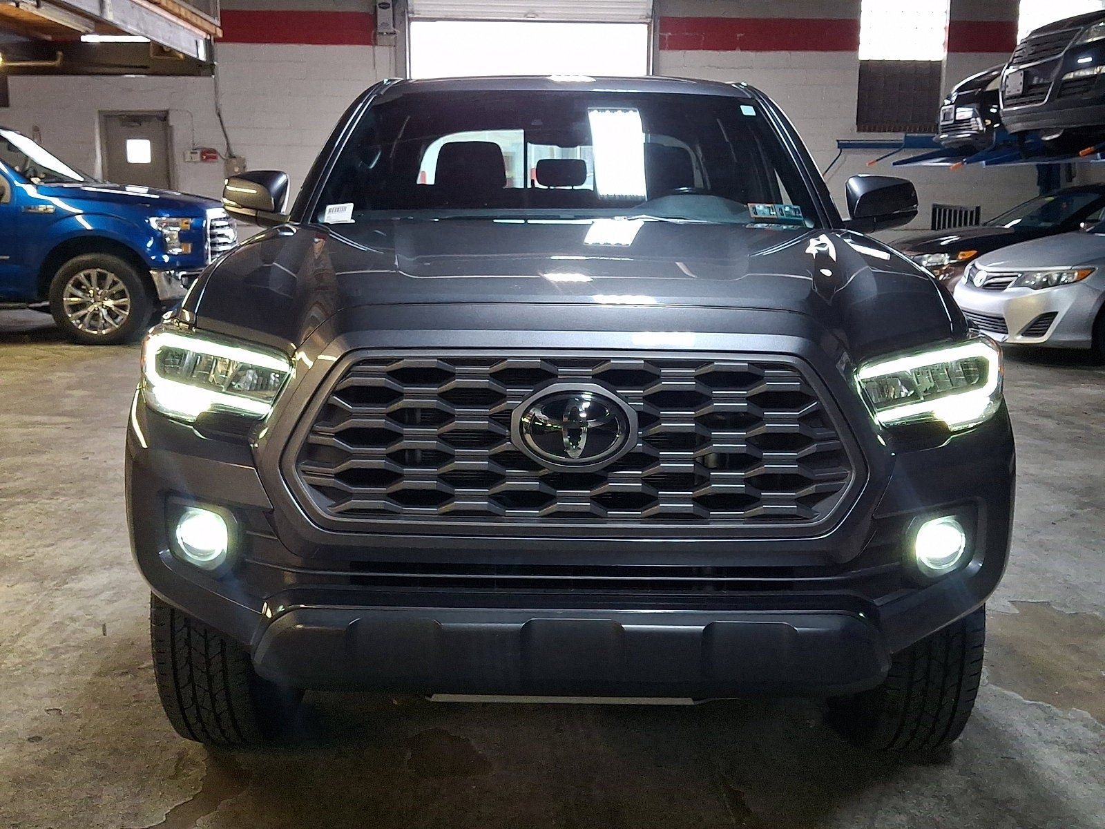2022 Toyota Tacoma 4WD TRD Off Road