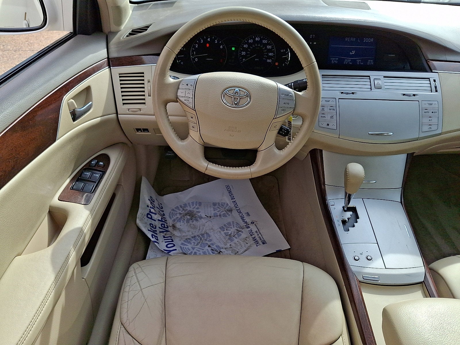 2009 Toyota Avalon XLS