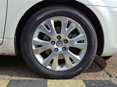 2009 Toyota Avalon XLS