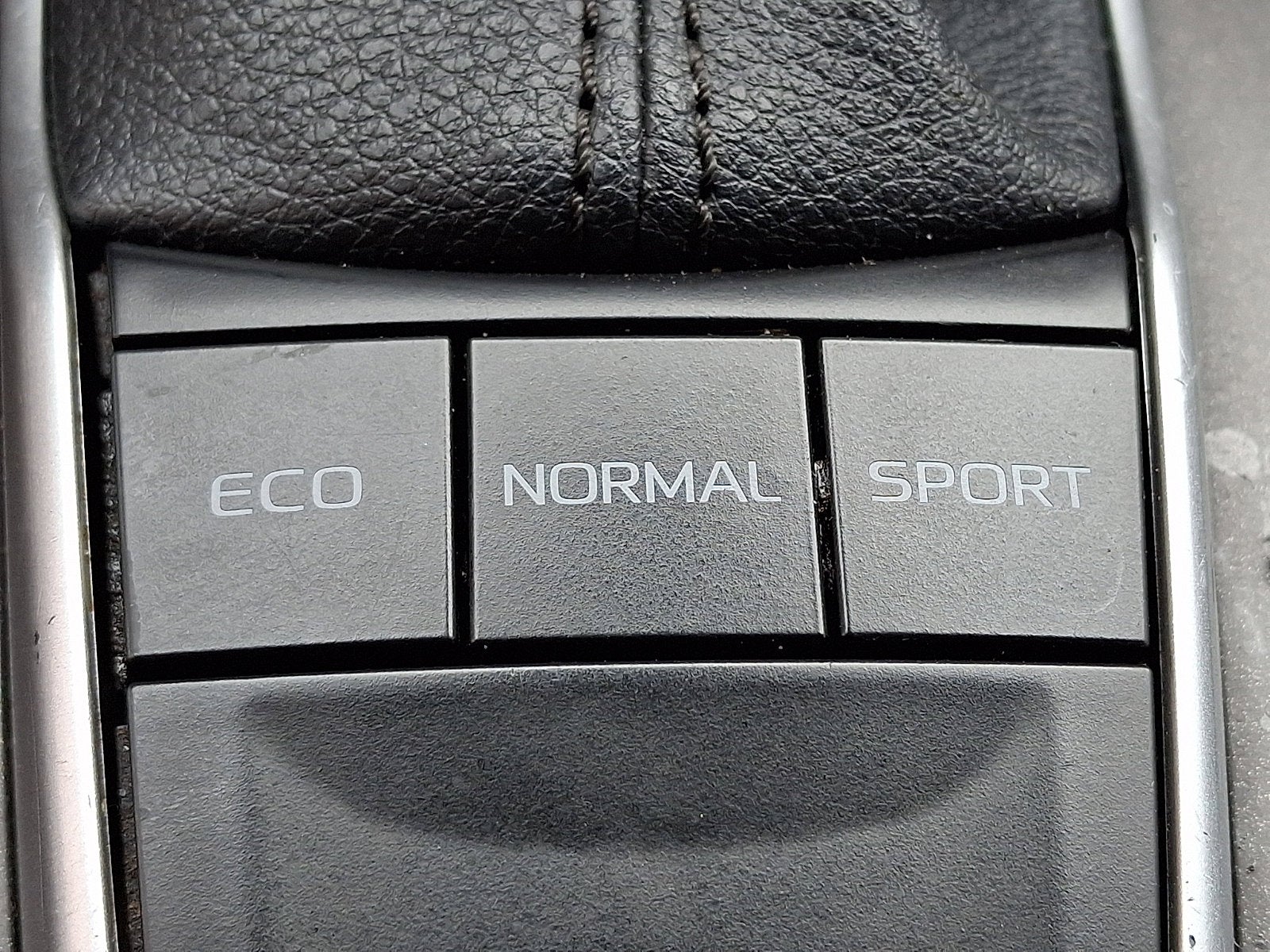 2023 Toyota Camry LE - Photo 23