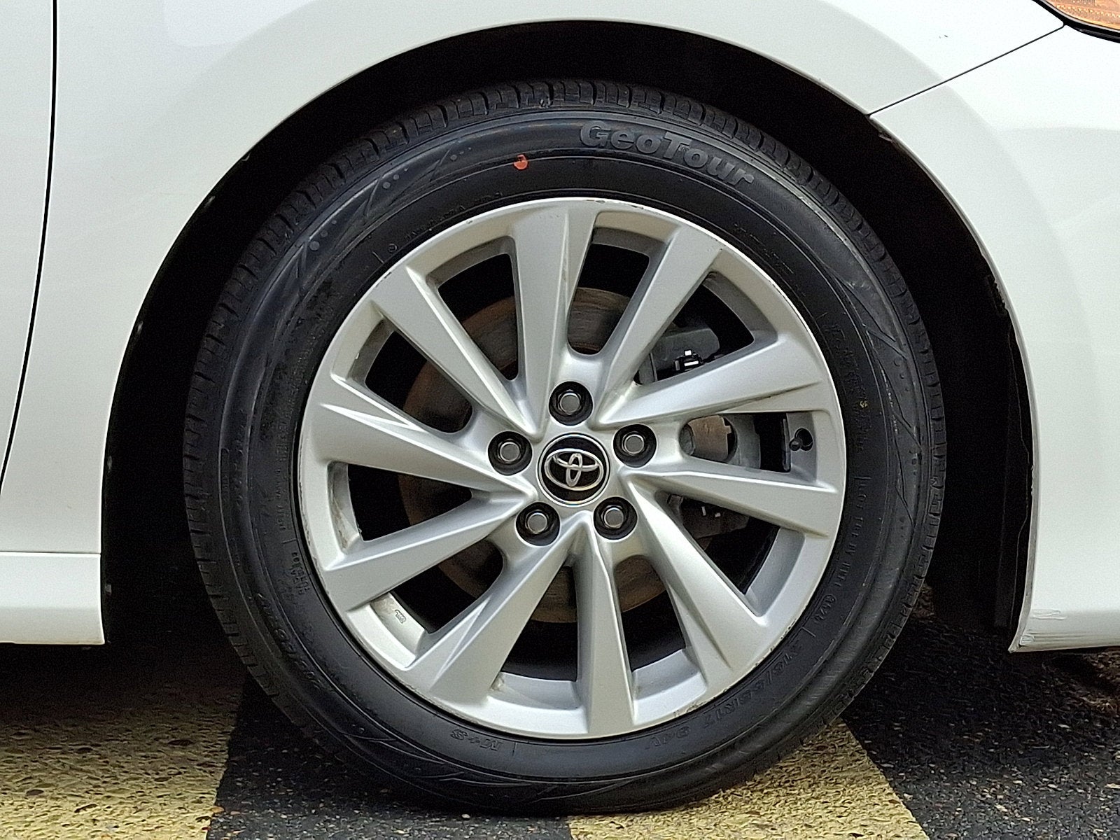 2023 Toyota Camry LE - Photo 8