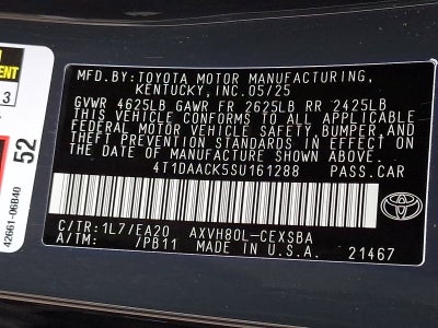 2025 Toyota Camry SE