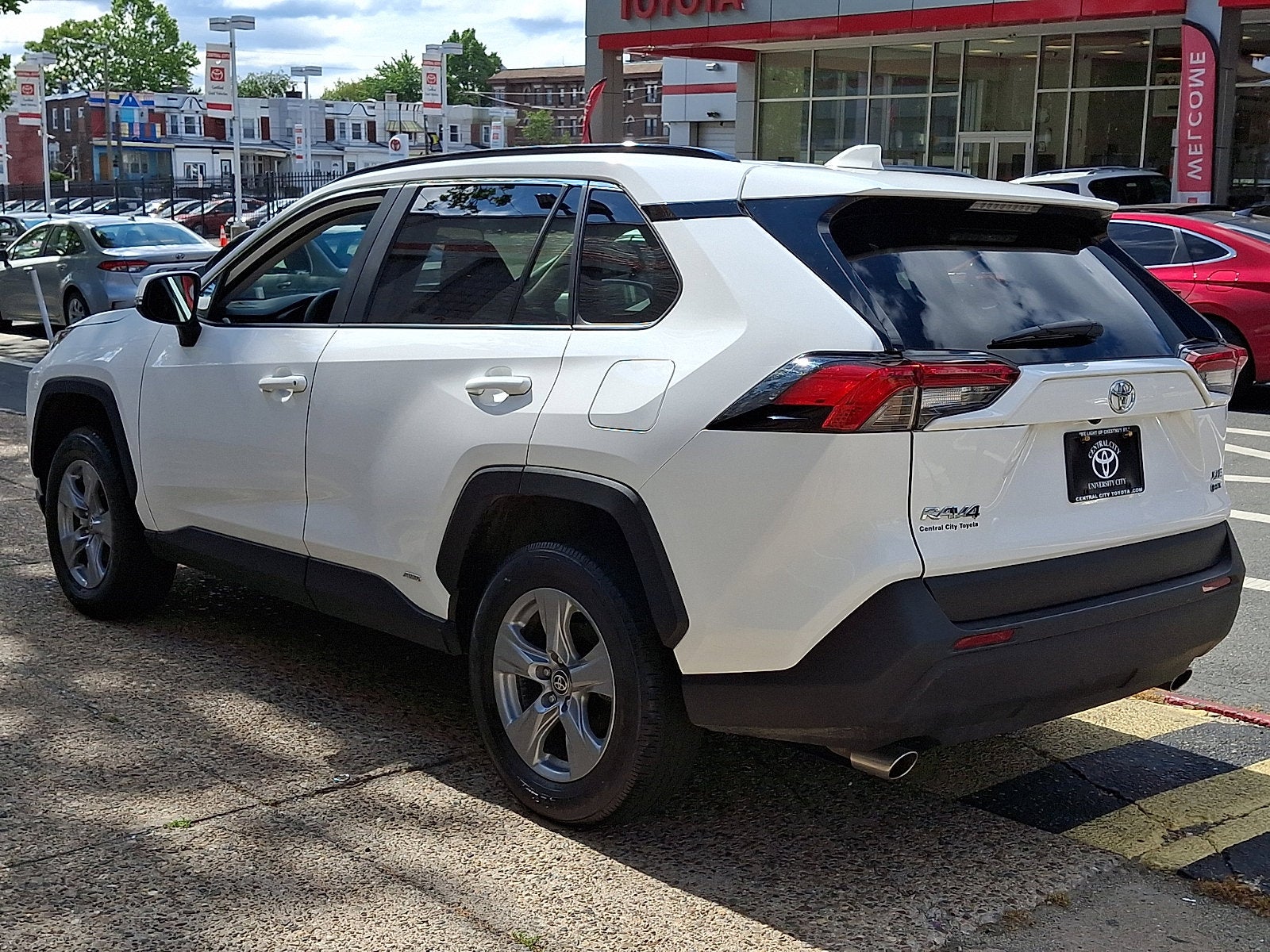 2025 Toyota RAV4 Hybrid XLE