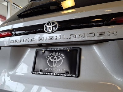 2025 Toyota Grand Highlander XLE