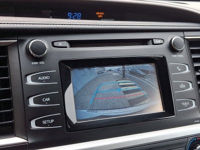 2016 Toyota Highlander LE