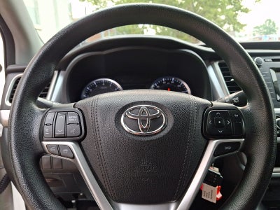 2016 Toyota Highlander LE