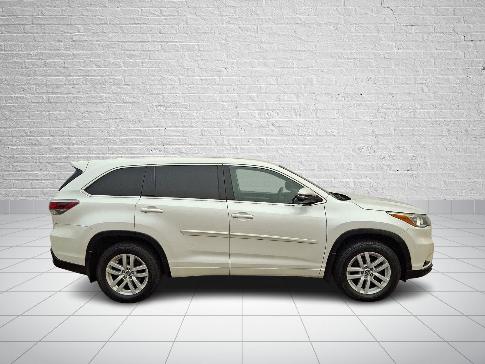 2016 Toyota Highlander LE