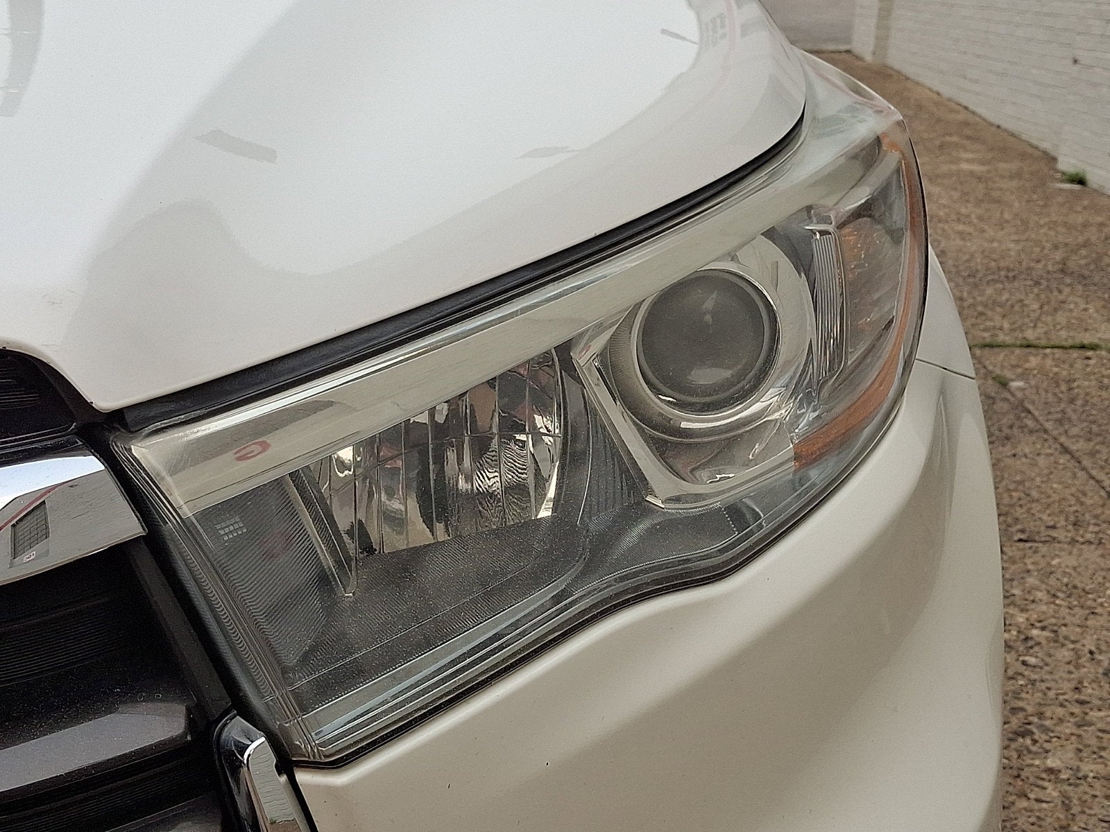 2016 Toyota Highlander LE