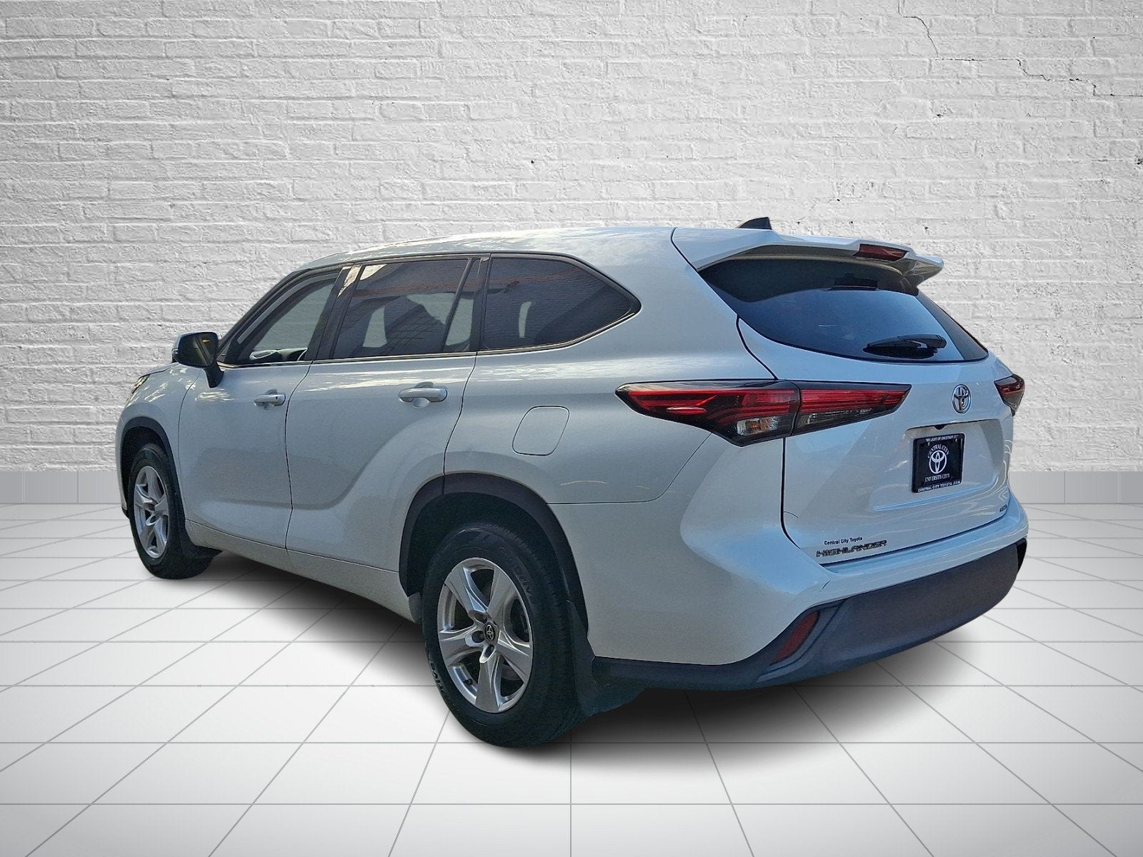 2022 Toyota Highlander L