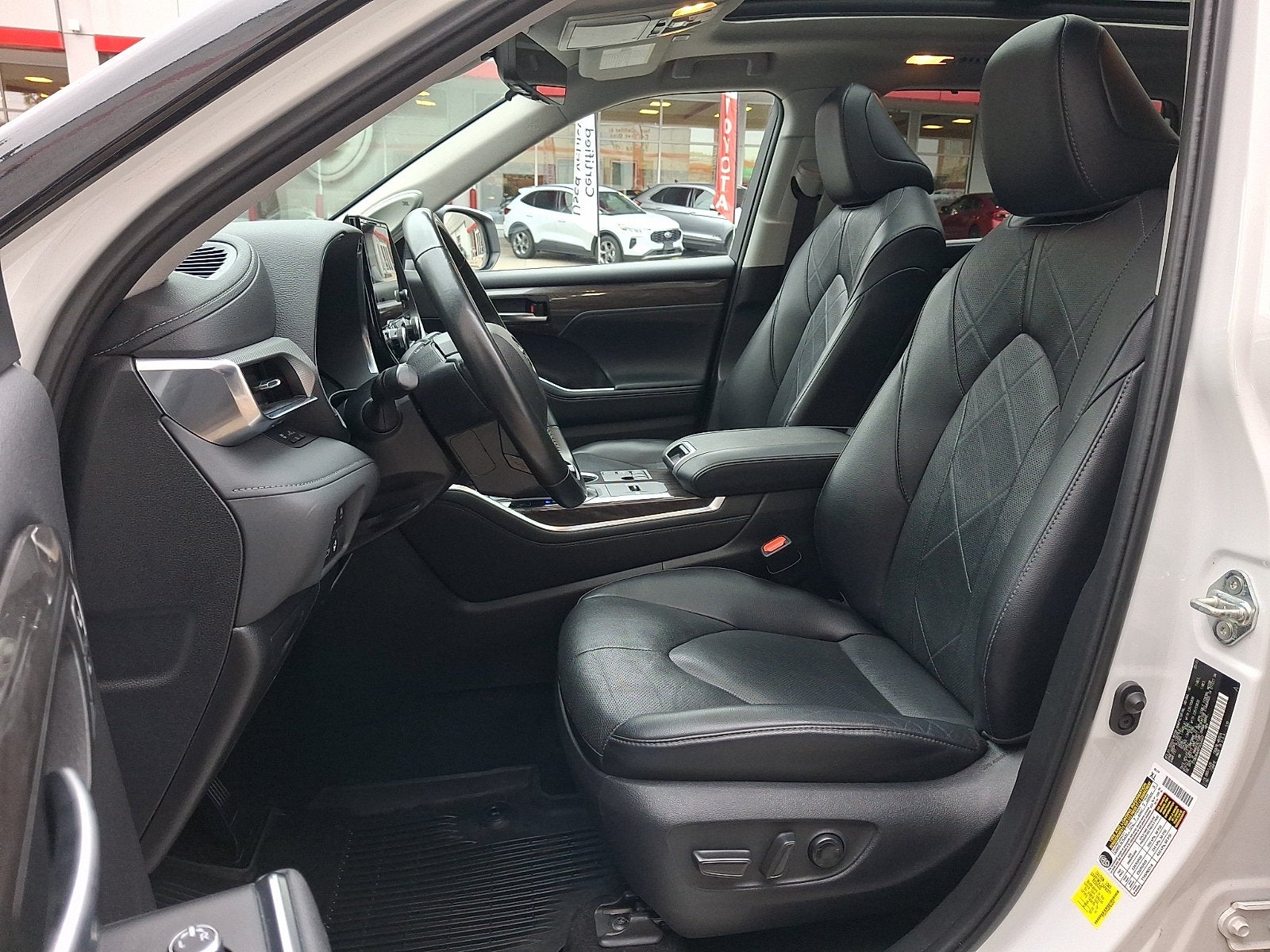 2023 Toyota Highlander Platinum