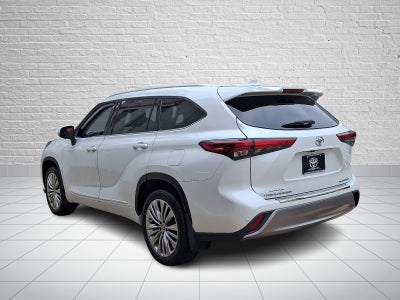 2023 Toyota Highlander Platinum