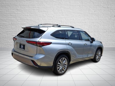 2023 Toyota Highlander Platinum