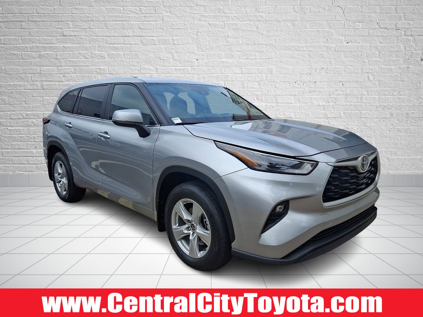 2025 Toyota Highlander XLE