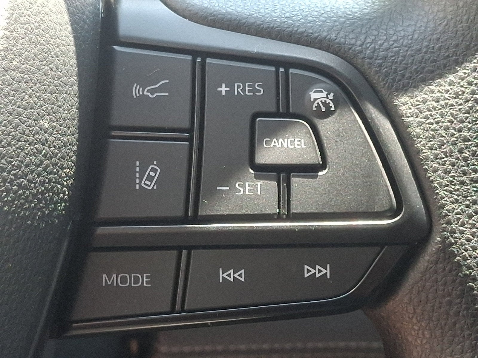 2025 Toyota Sienna LE