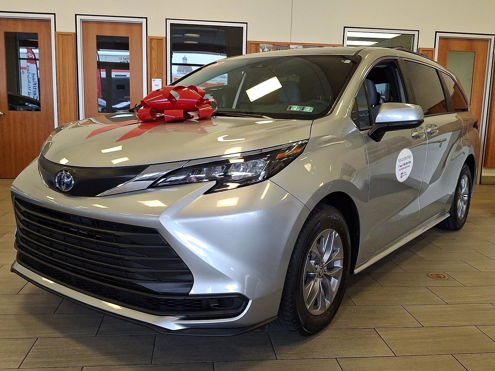 2025 Toyota Sienna LE