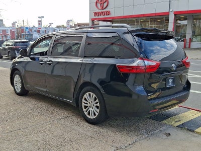 2016 Toyota Sienna XLE